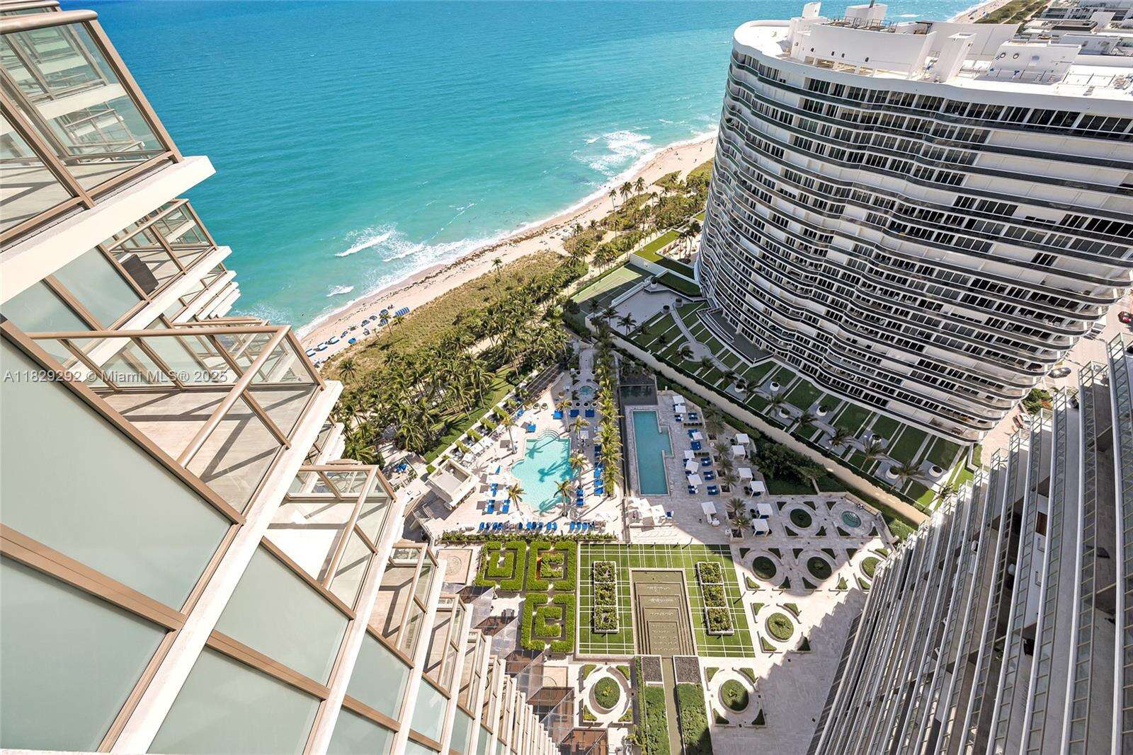 BAL HARBOUR CENTER - 9703 Collins Ave, Bal Harbour, FL 33154 | Picture 23