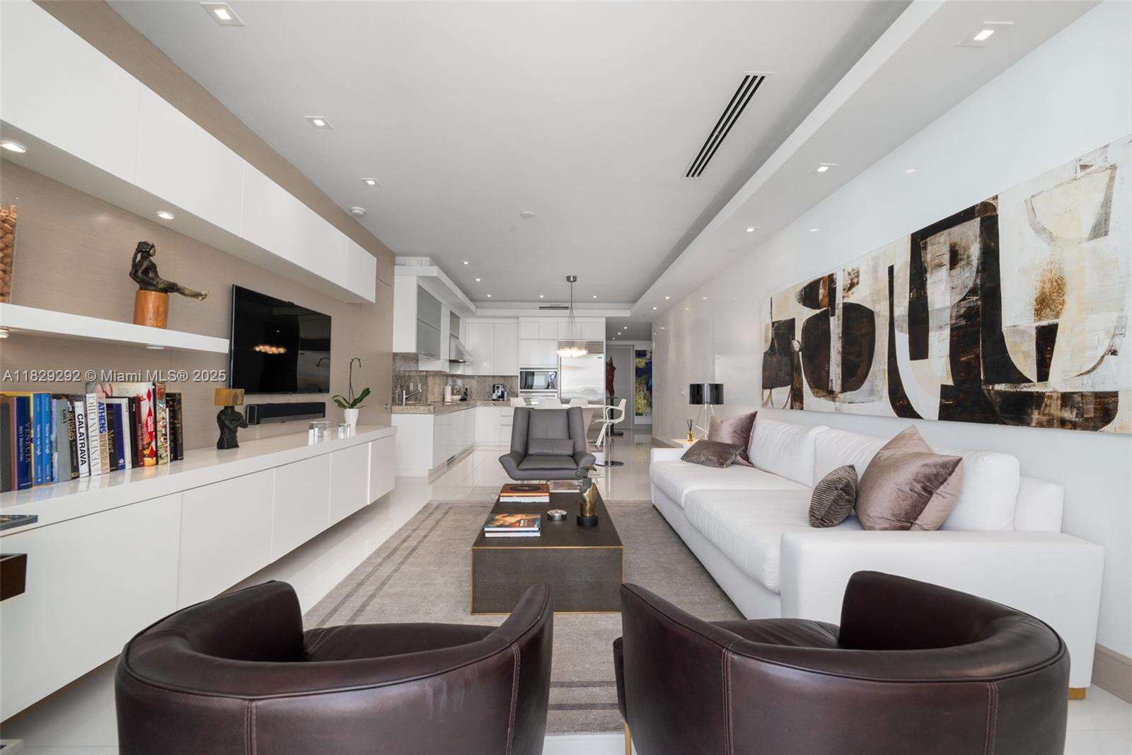 BAL HARBOUR CENTER - 9703 Collins Ave, Bal Harbour, FL 33154 | Picture 40