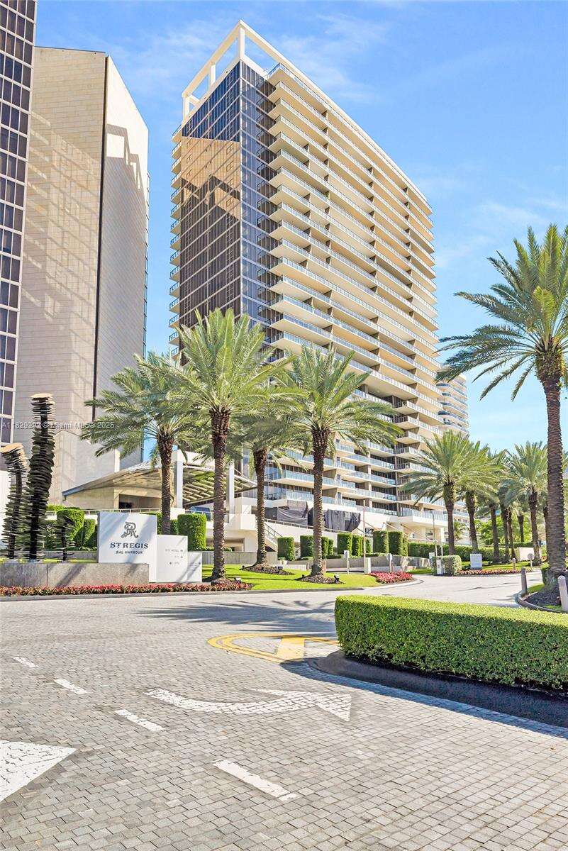 BAL HARBOUR CENTER - 9703 Collins Ave, Bal Harbour, FL 33154 | Picture 43