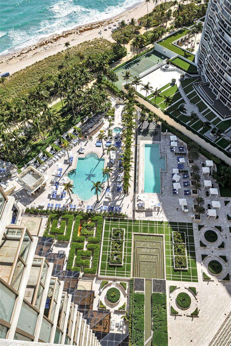 BAL HARBOUR CENTER - 9703 Collins Ave, Bal Harbour, FL 33154 | Picture 44