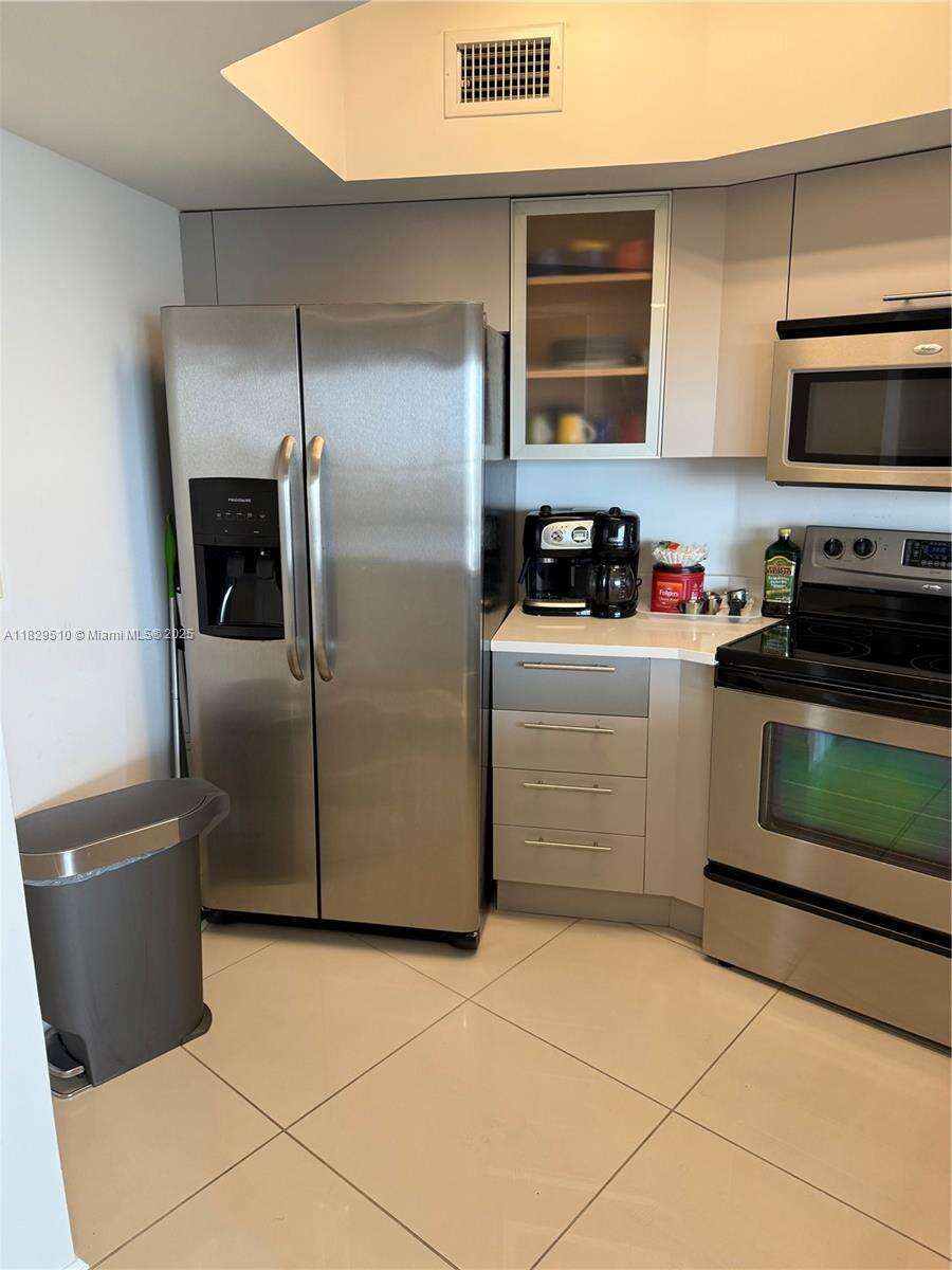 Opera Tower at 1750 Bayshore Dr, Miami, FL 33132 - For Sale photo 24