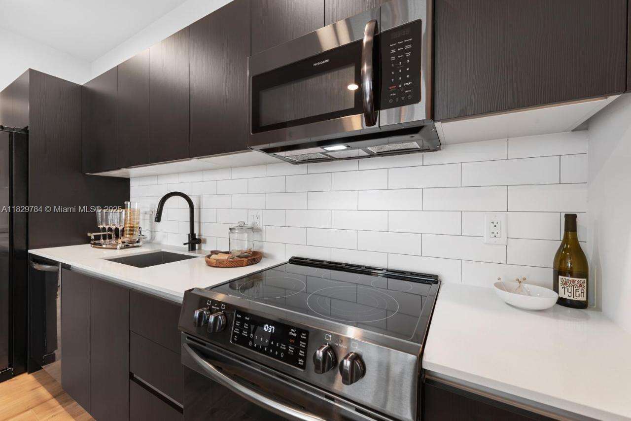The Elser at 398 5 St, Miami, FL 33132 - For Sale photo 5