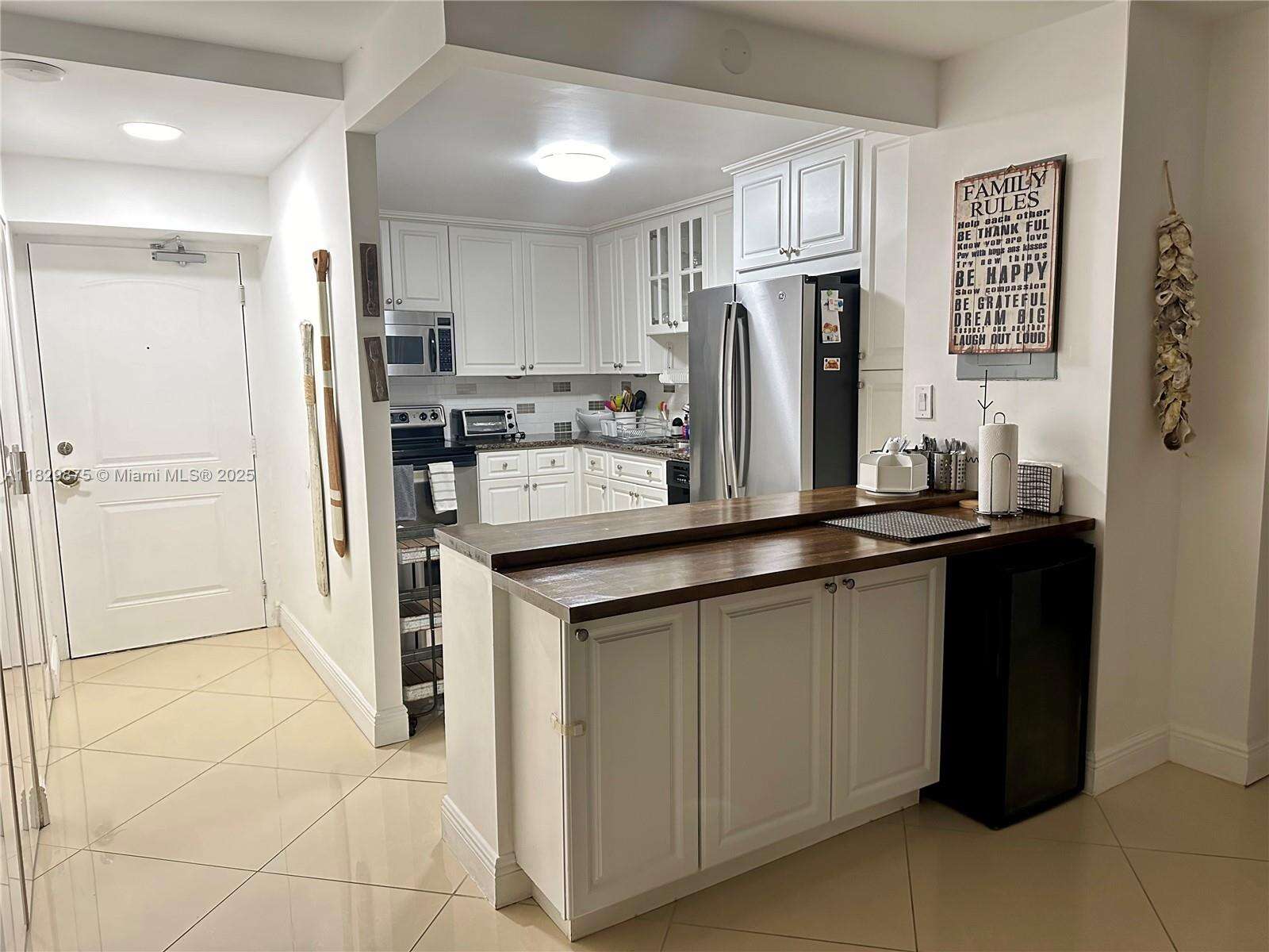 Arlen House at 100 Bayview Dr, Sunny Isles Beach, FL 33160 - For Sale photo 13
