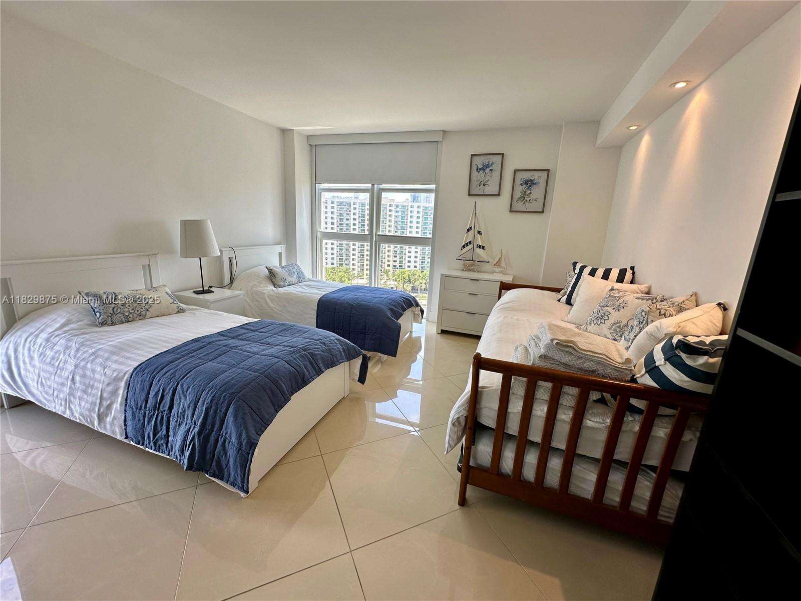 Arlen House at 100 Bayview Dr, Sunny Isles Beach, FL 33160 - For Sale photo 30