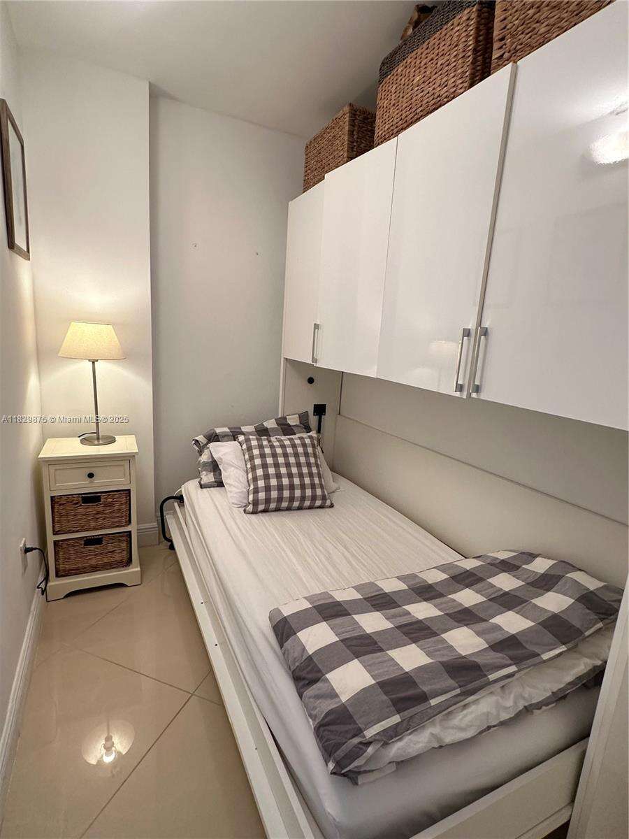 Arlen House at 100 Bayview Dr, Sunny Isles Beach, FL 33160 - For Sale photo 36