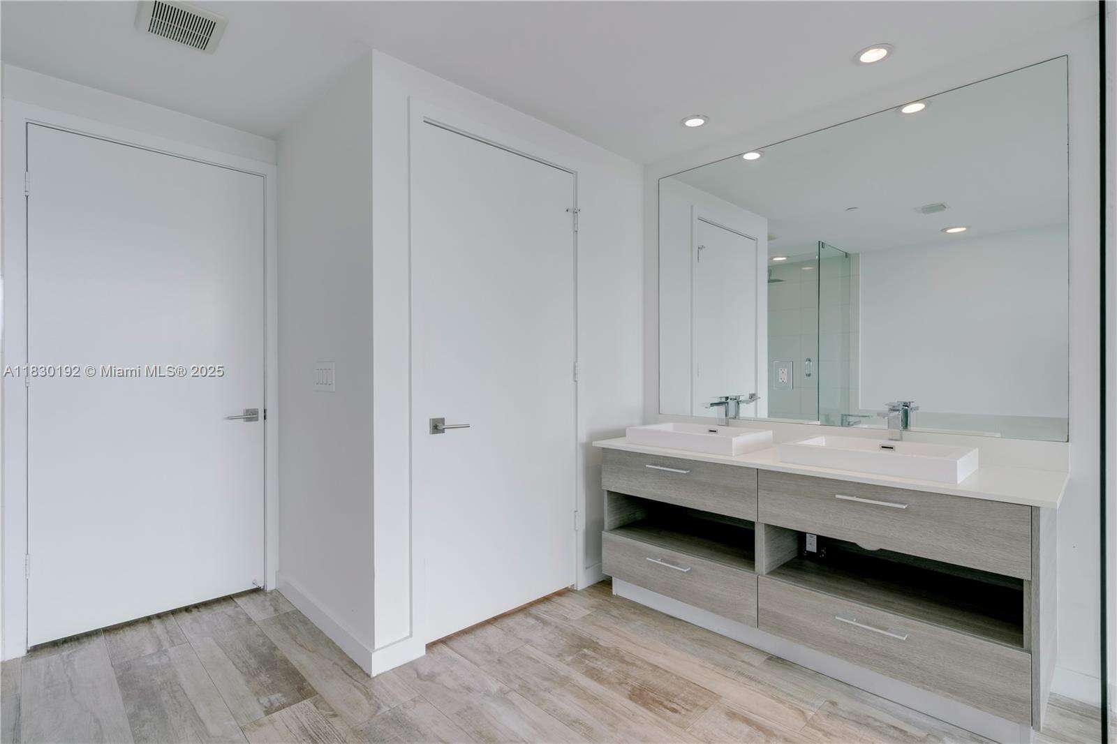 Paraiso Bay at 650 32 St, Miami, FL 33137 - For Sale photo 16