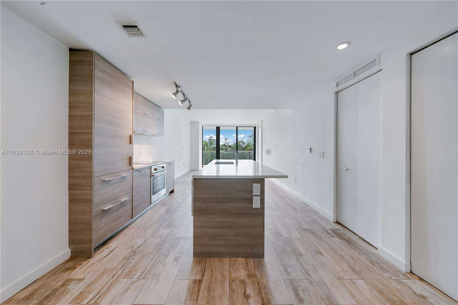 Paraiso Bay at 650 32 St, Miami, FL 33137 - For Sale photo 4