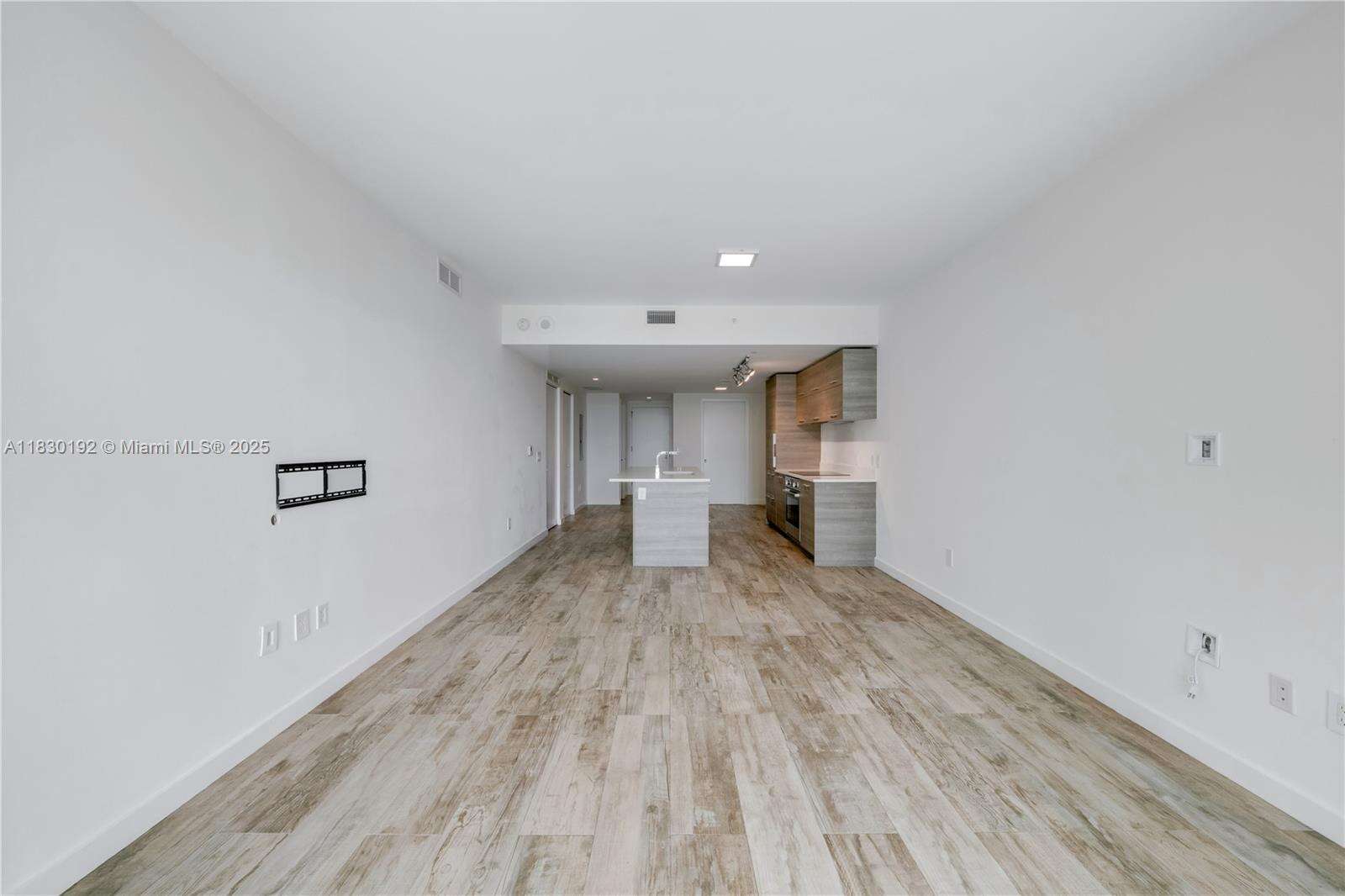Paraiso Bay at 650 32 St, Miami, FL 33137 - For Sale photo 9