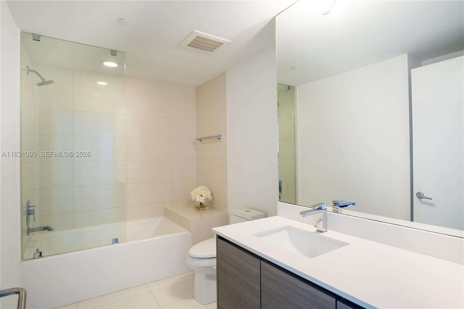 Icon Bay at 460 28 St, Miami, FL 33137 - For Sale photo 17