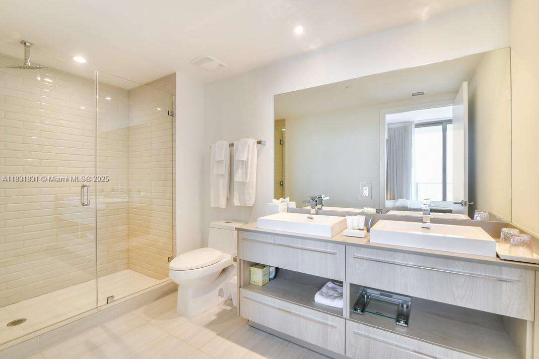 Hyde Beach House at 4010 Ocean Dr, Hollywood, FL 33019 - For Sale photo 12