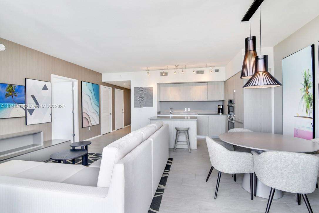 Hyde Beach House at 4010 Ocean Dr, Hollywood, FL 33019 - For Sale photo 5