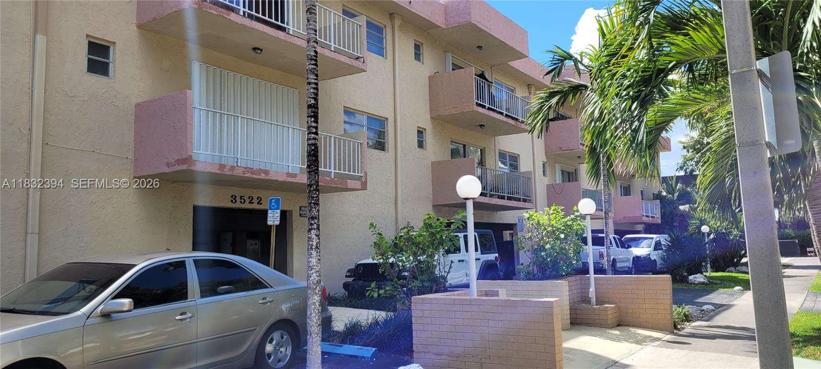 Riviera Isles Condos for Sale & Rent | Picture 1