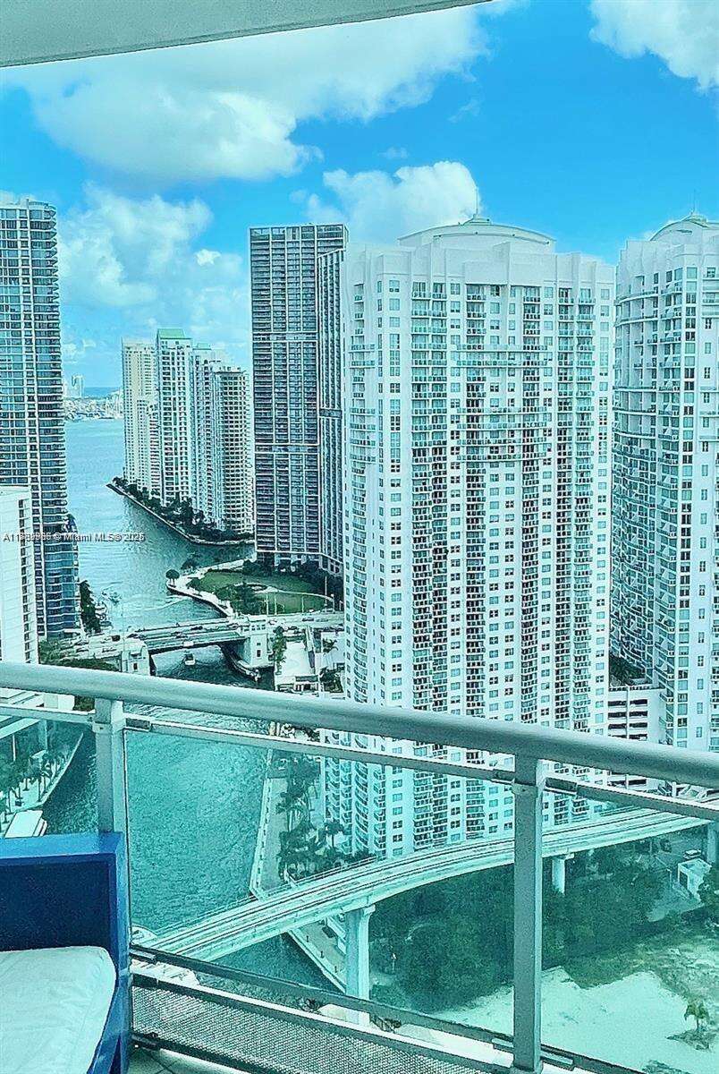 Wind By Neo at 350 Miami Ave, Miami, FL 33130 - For Sale photo 11