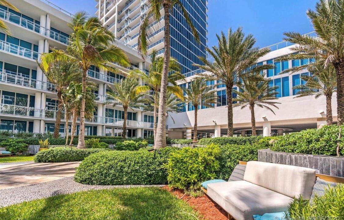 Central Carillon at 6801 Collins Ave, Miami Beach, FL 33141 - For Sale photo 20
