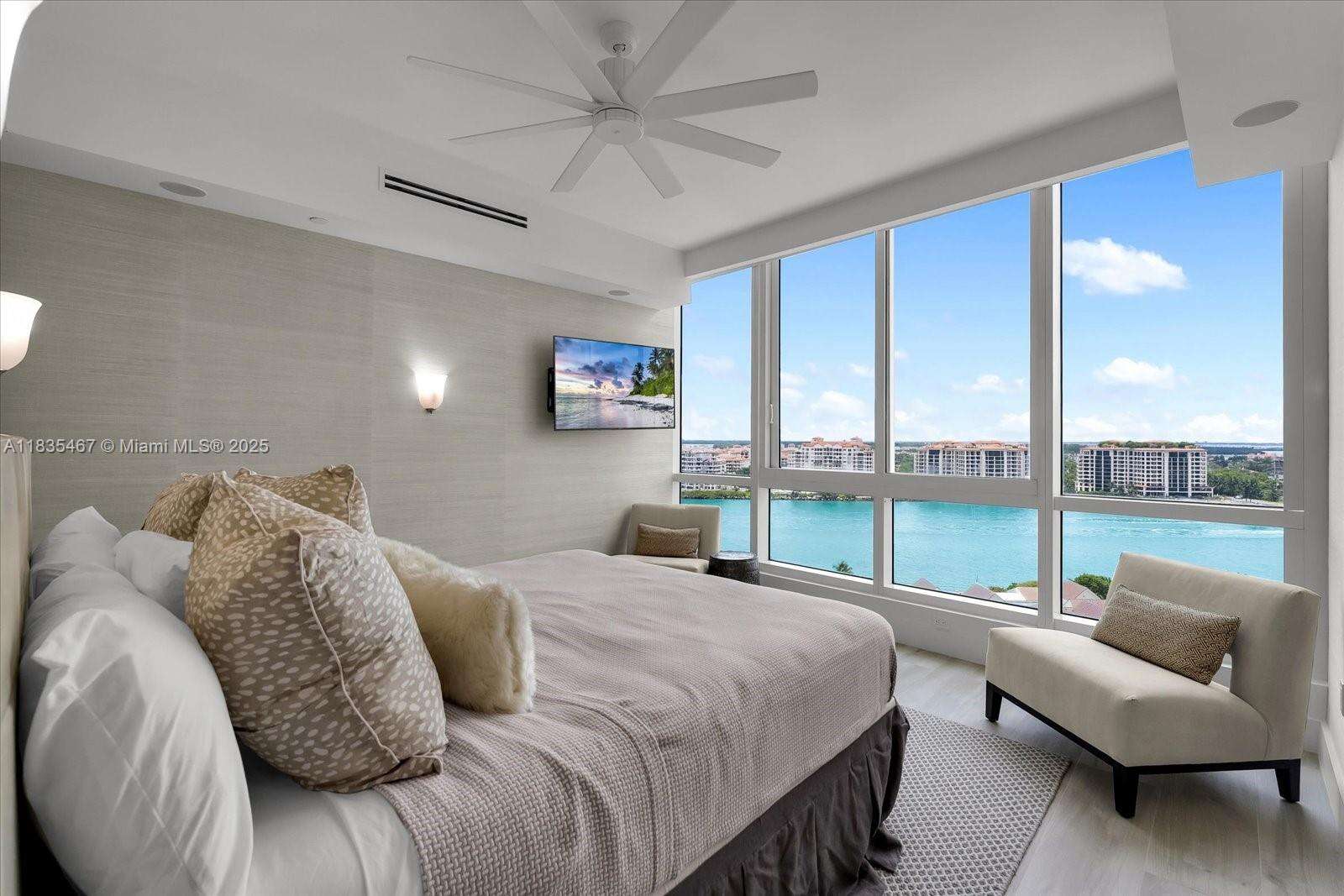 CONTINUUM ON SOUTH BEACH CONDO THE SOUTH TOWER - 100 Pointe Dr, Miami Beach, FL 33139 | Picture 14