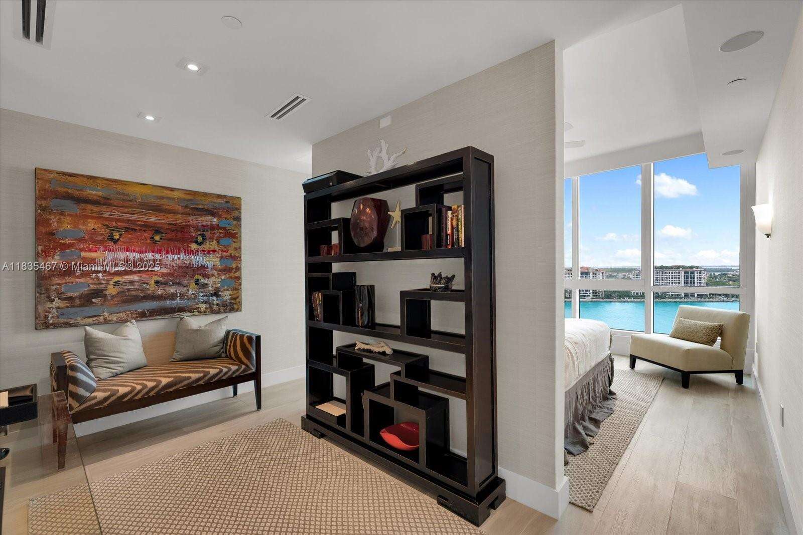 CONTINUUM ON SOUTH BEACH CONDO THE SOUTH TOWER - 100 Pointe Dr, Miami Beach, FL 33139 | Picture 17