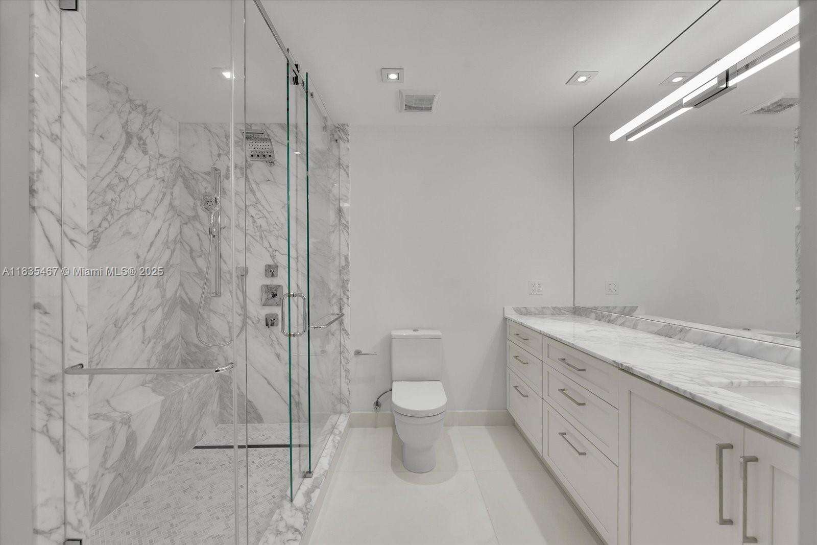 CONTINUUM ON SOUTH BEACH CONDO THE SOUTH TOWER - 100 Pointe Dr, Miami Beach, FL 33139 | Picture 19