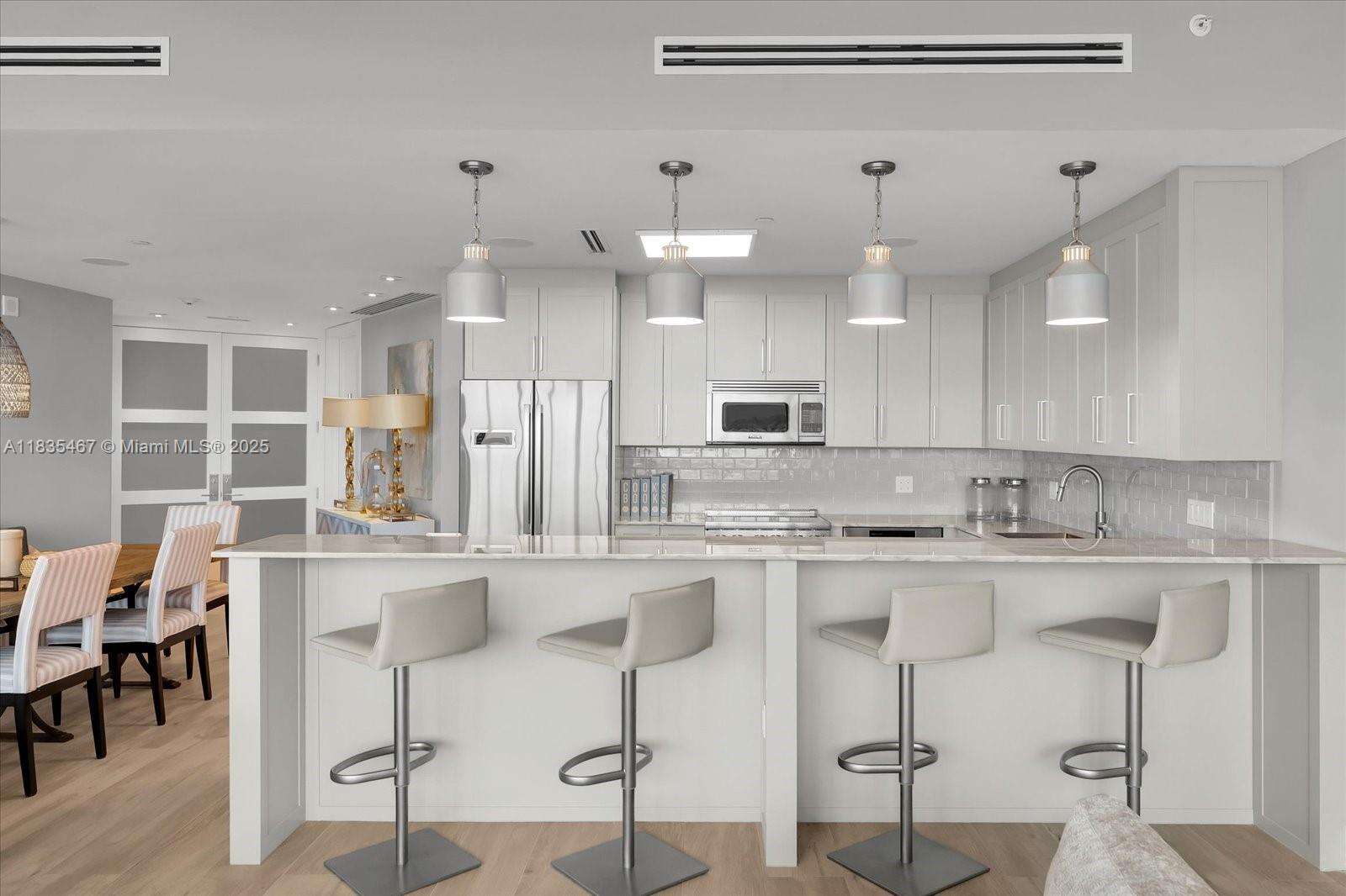 CONTINUUM ON SOUTH BEACH CONDO THE SOUTH TOWER - 100 Pointe Dr, Miami Beach, FL 33139 | Picture 33