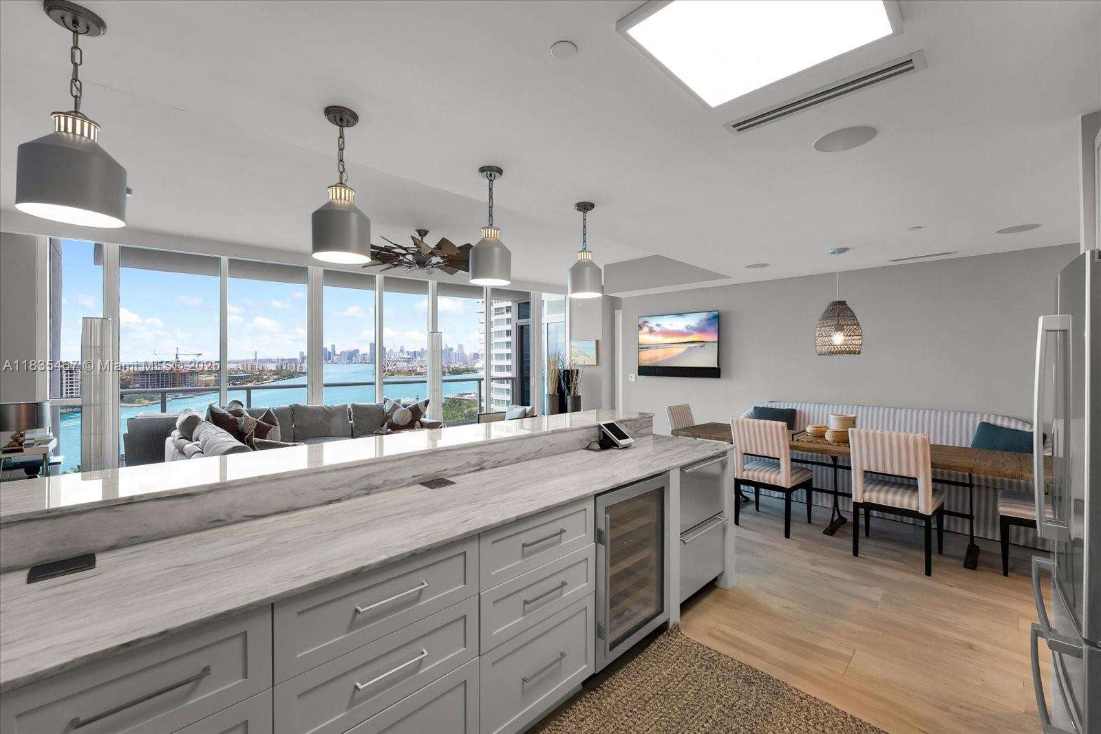 CONTINUUM ON SOUTH BEACH CONDO THE SOUTH TOWER - 100 Pointe Dr, Miami Beach, FL 33139 | Picture 35