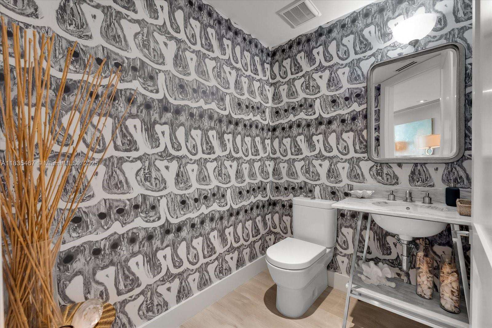 CONTINUUM ON SOUTH BEACH CONDO THE SOUTH TOWER - 100 Pointe Dr, Miami Beach, FL 33139 | Picture 40