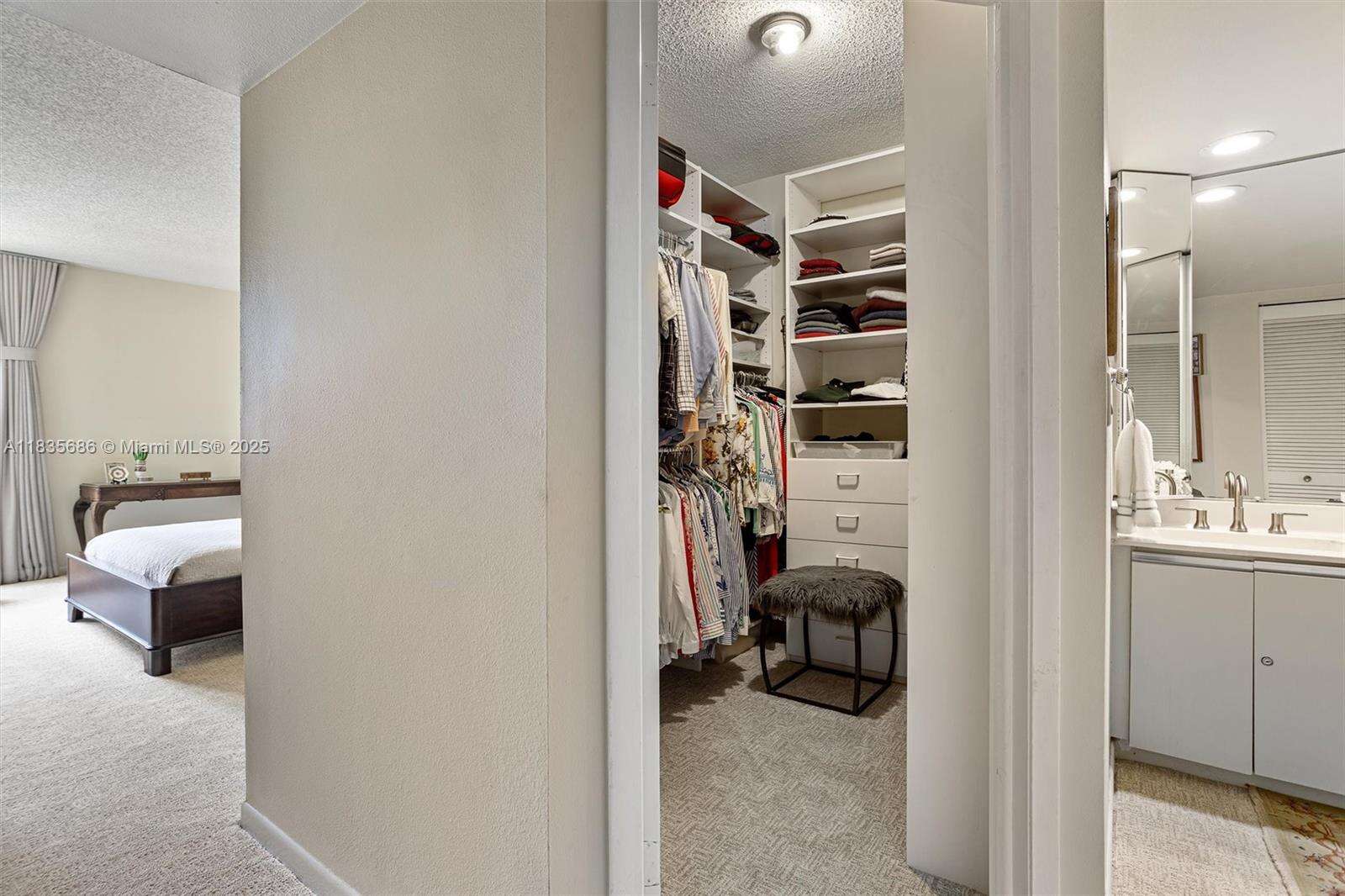Brickell Key 1 at 520 Brickell Key Dr, Miami, FL 33131 - For Sale photo 11