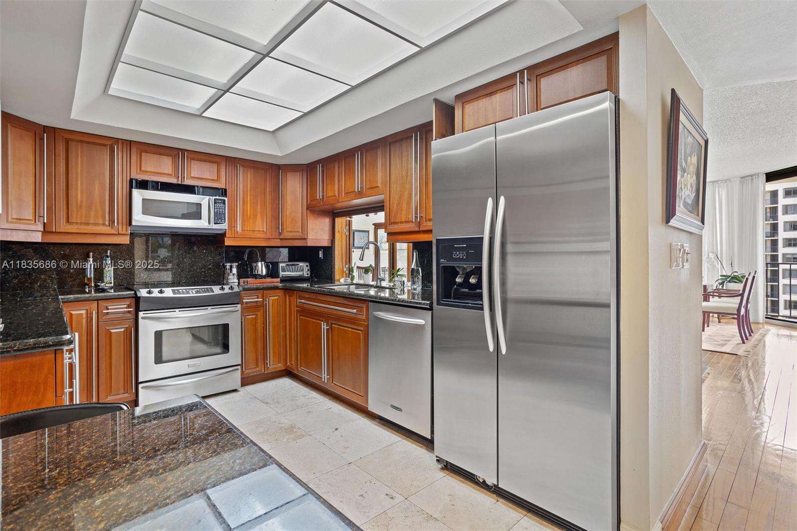 Brickell Key 1 at 520 Brickell Key Dr, Miami, FL 33131 - For Sale photo 17