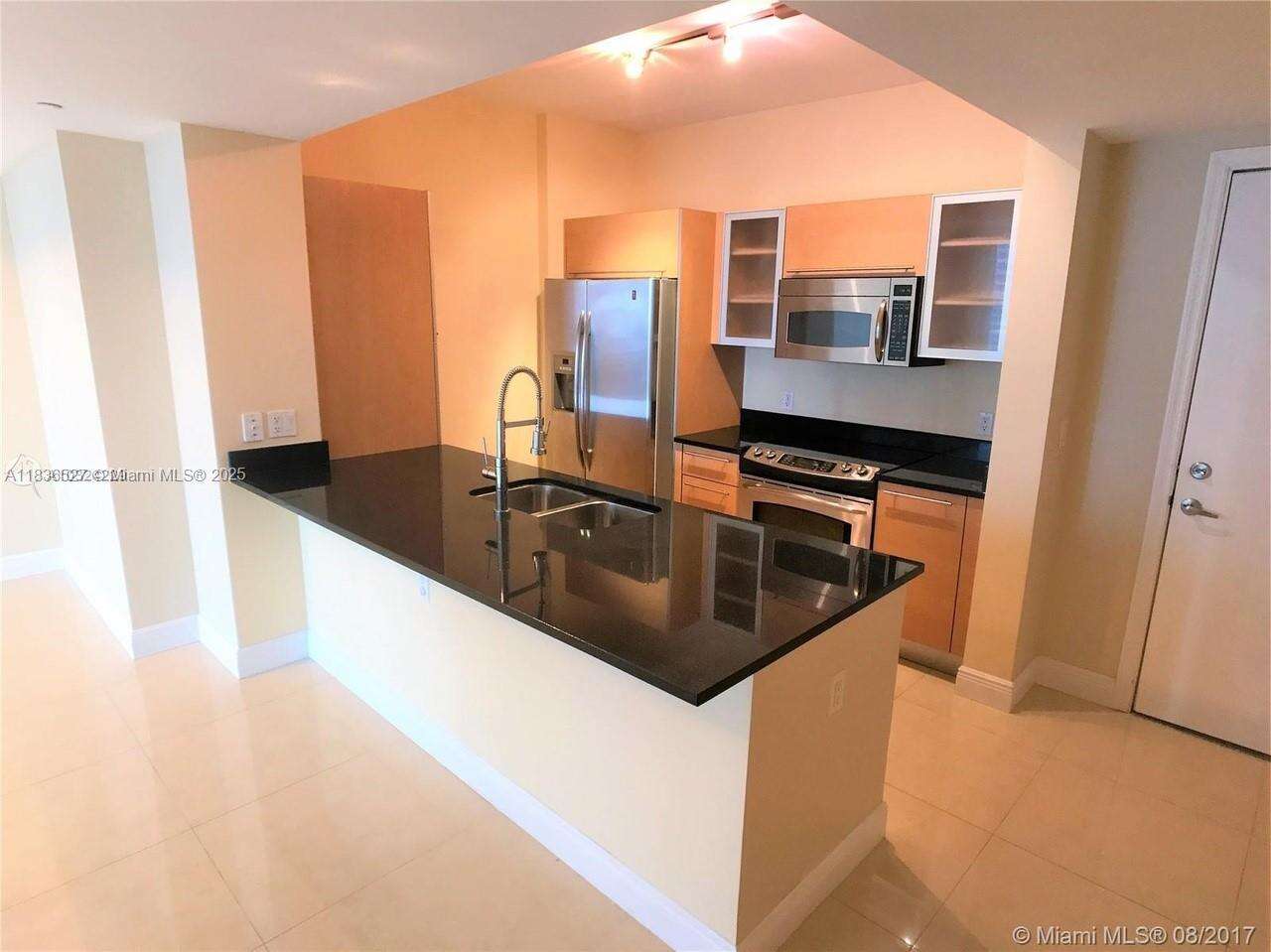 The Plaza On Brickell West at 951 Brickell Ave, Miami, FL 33131 - For Sale photo 16