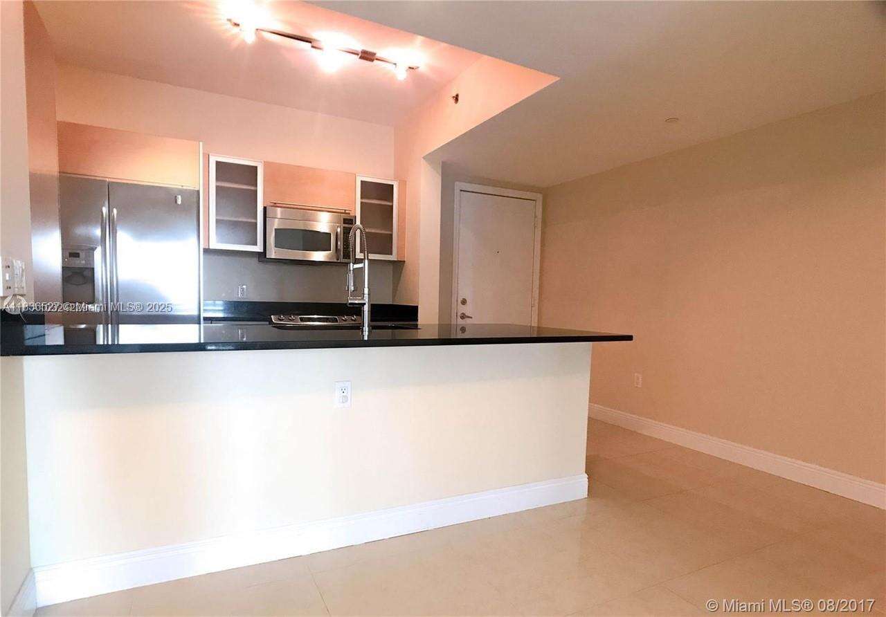 The Plaza On Brickell West at 951 Brickell Ave, Miami, FL 33131 - For Sale photo 17