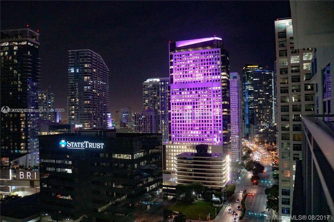 The Plaza On Brickell West at 951 Brickell Ave, Miami, FL 33131 - For Sale photo 32