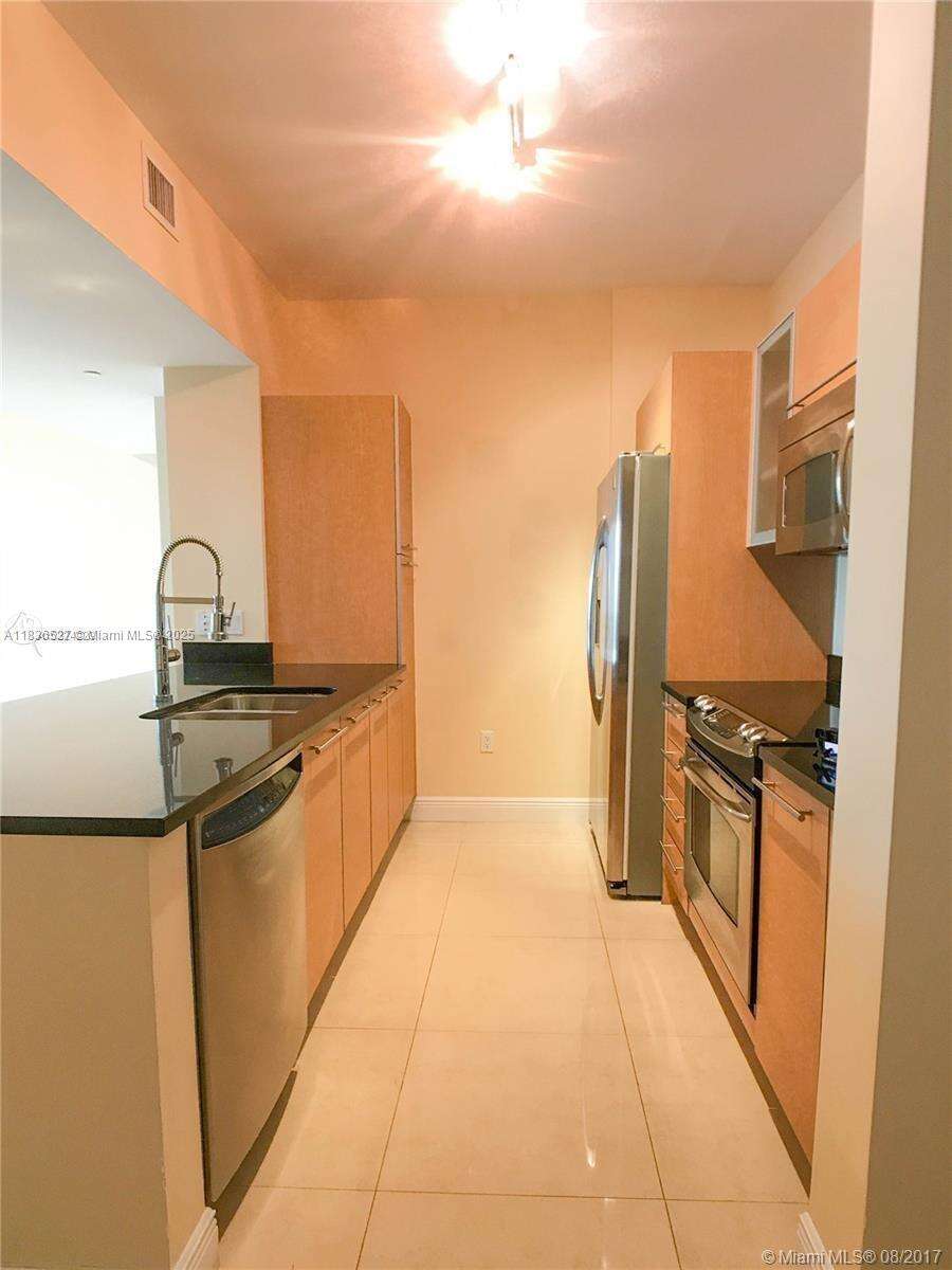 The Plaza On Brickell West at 951 Brickell Ave, Miami, FL 33131 - For Sale photo 9