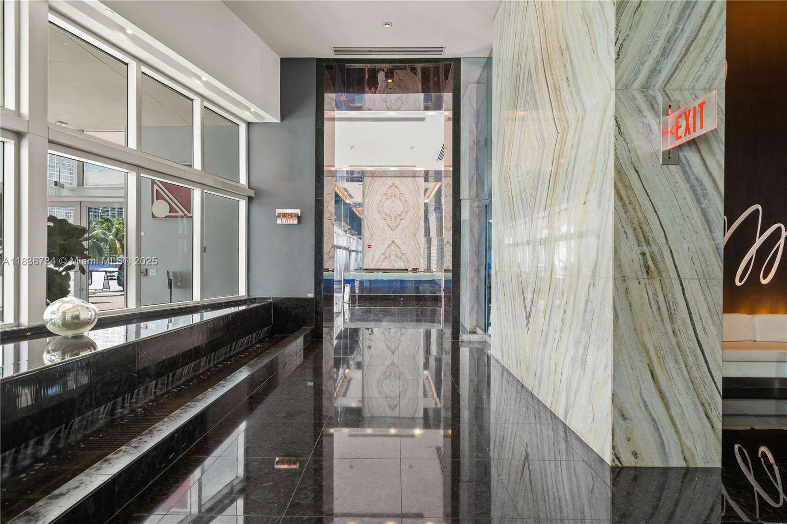 One Miami East at 335 Biscayne Blvd, Miami, FL 33131 - For Sale photo 11