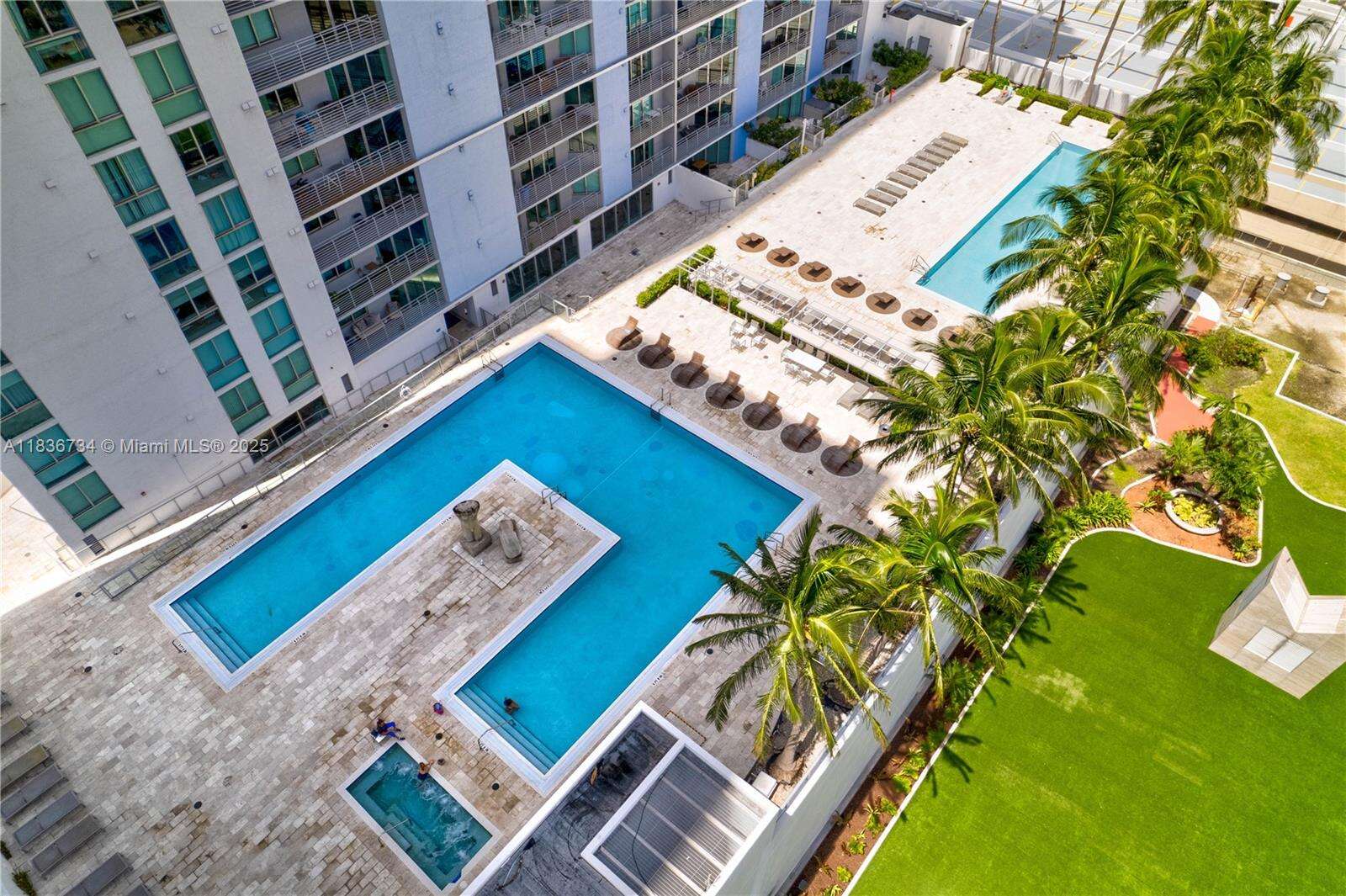 One Miami East at 335 Biscayne Blvd, Miami, FL 33131 - For Sale photo 5