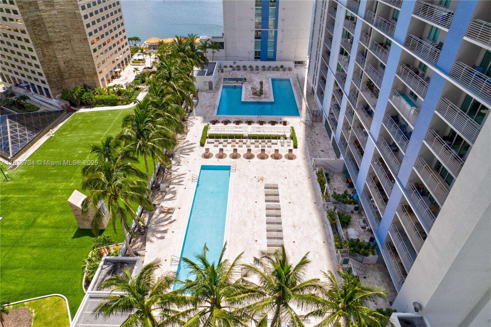 One Miami East at 335 Biscayne Blvd, Miami, FL 33131 - For Sale photo 6