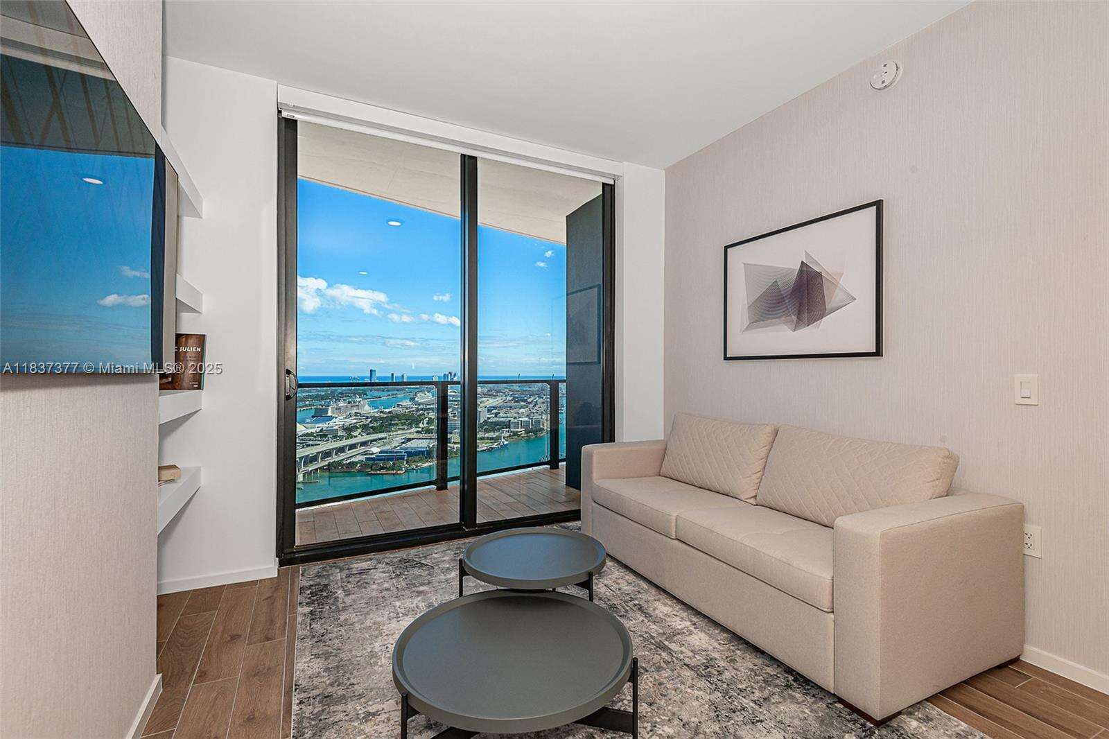 398 NE 5TH STREET - 398 5th St, Miami, FL 33132 | Picture 6