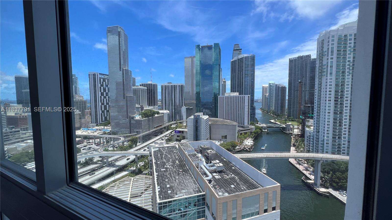 Wind By Neo at 350 Miami Ave, Miami, FL 33130 - For Sale photo 10