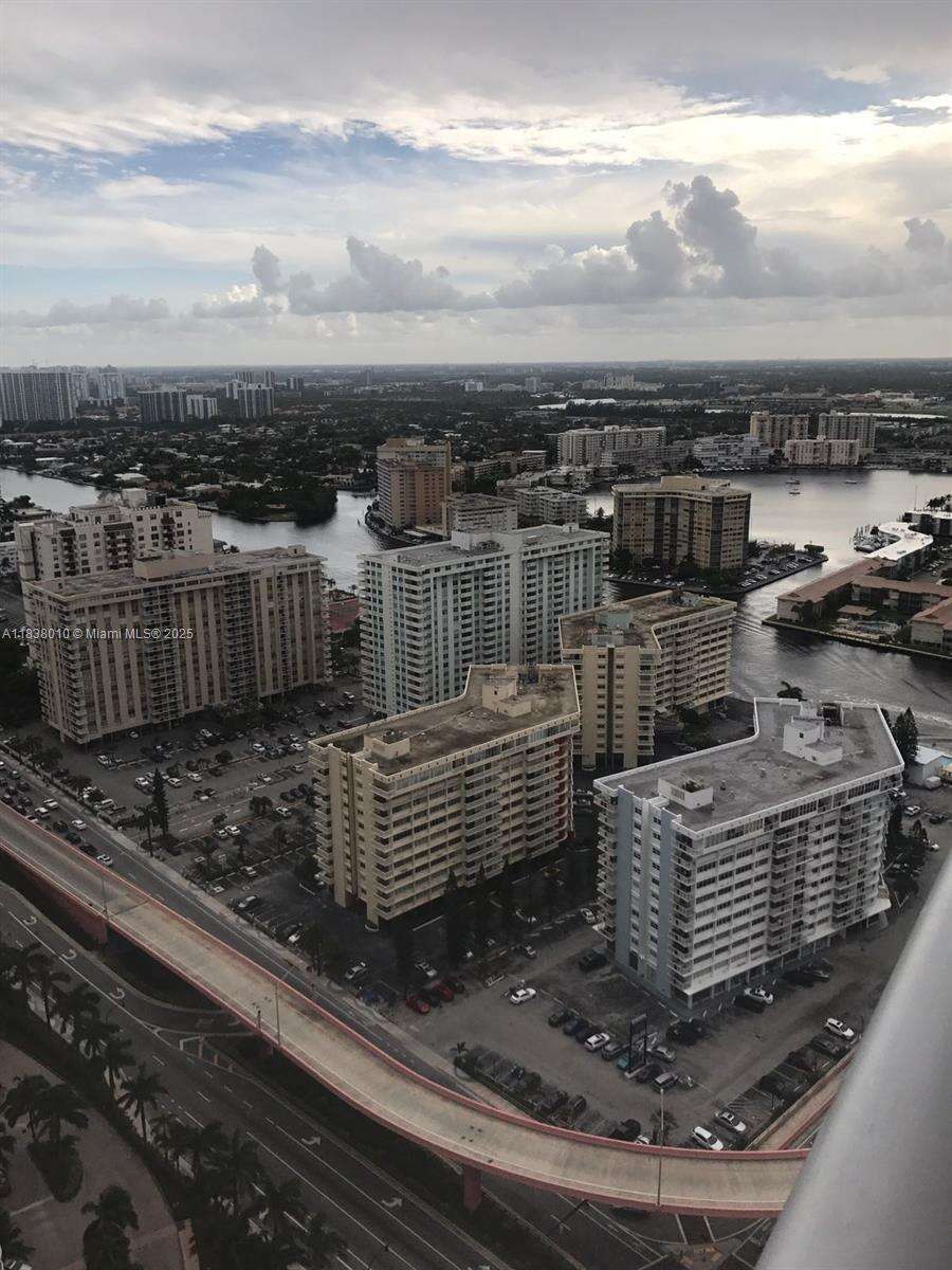 Hyde Resort at 4111 Ocean Dr, Hollywood, FL 33019 - For Sale photo 5