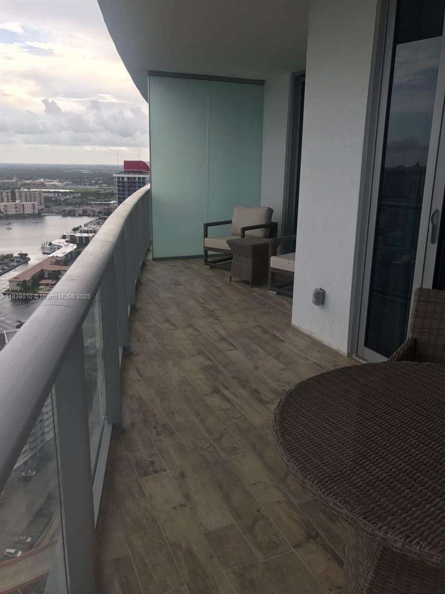 Hyde Resort at 4111 Ocean Dr, Hollywood, FL 33019 - For Sale photo 7
