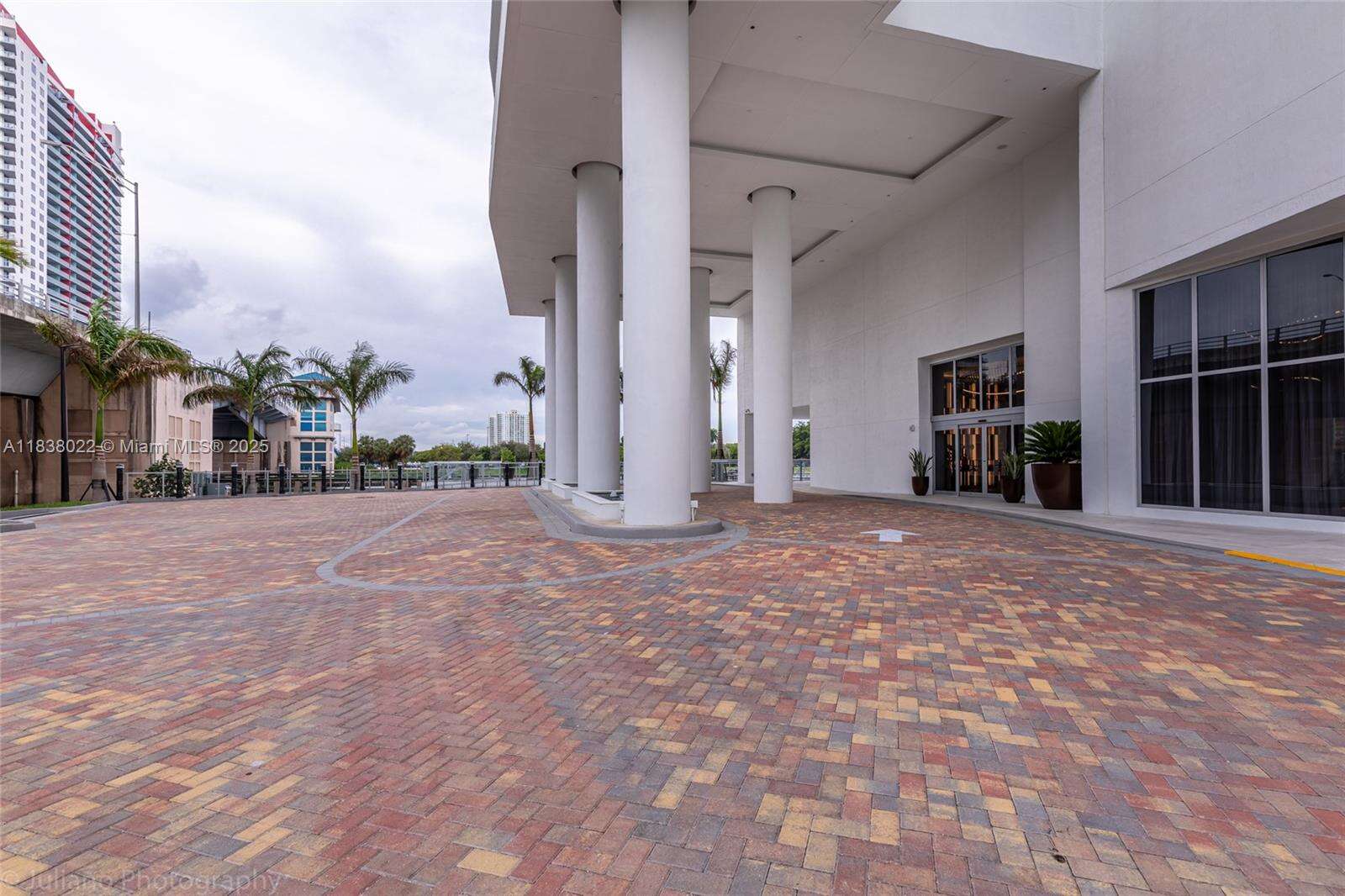 Hyde Beach House at 4010 Ocean Dr, Hollywood, FL 33019 - For Sale photo 41