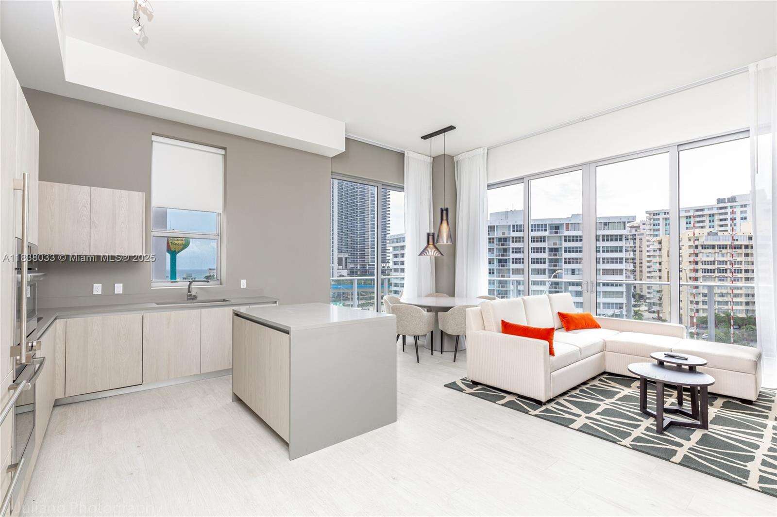Hyde Beach House at 4010 Ocean Dr, Hollywood, FL 33019 - For Sale photo 2