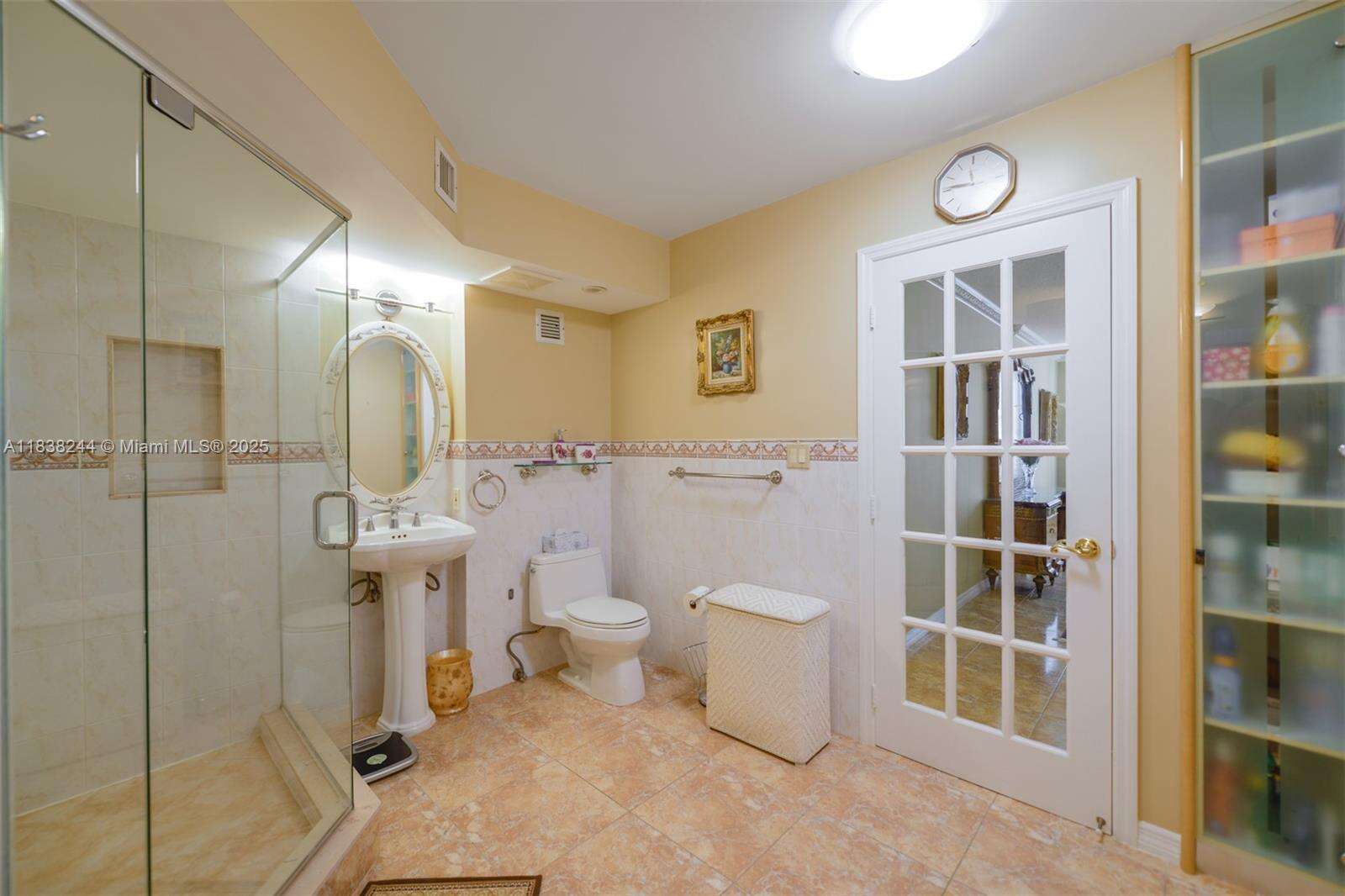 Aquarius at 2751 Ocean Dr, Hollywood, FL 33019 - For Sale photo 17