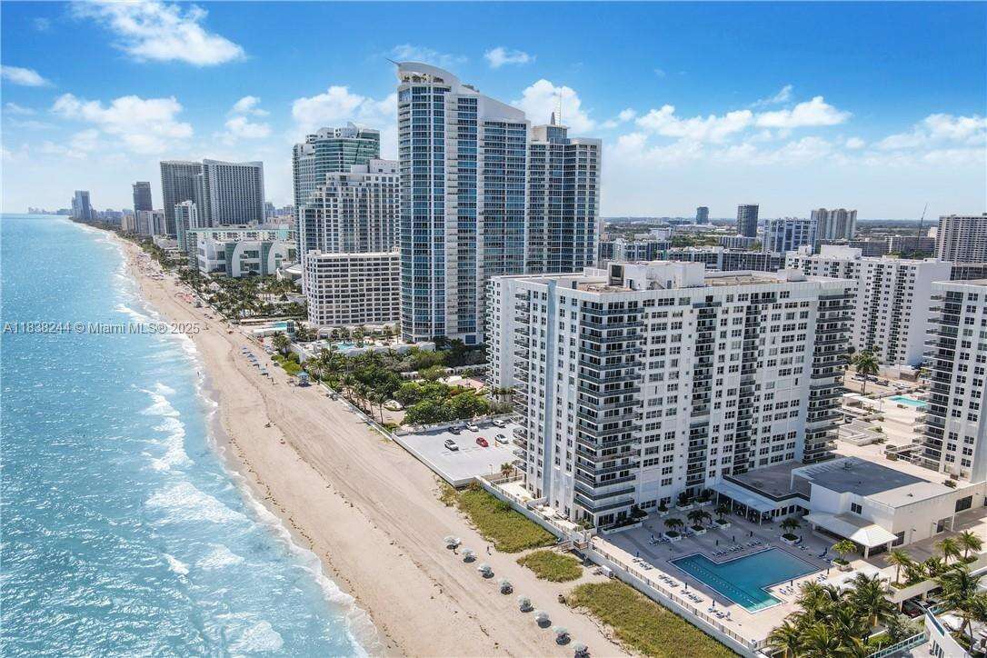 Aquarius at 2751 Ocean Dr, Hollywood, FL 33019 - For Sale photo 3