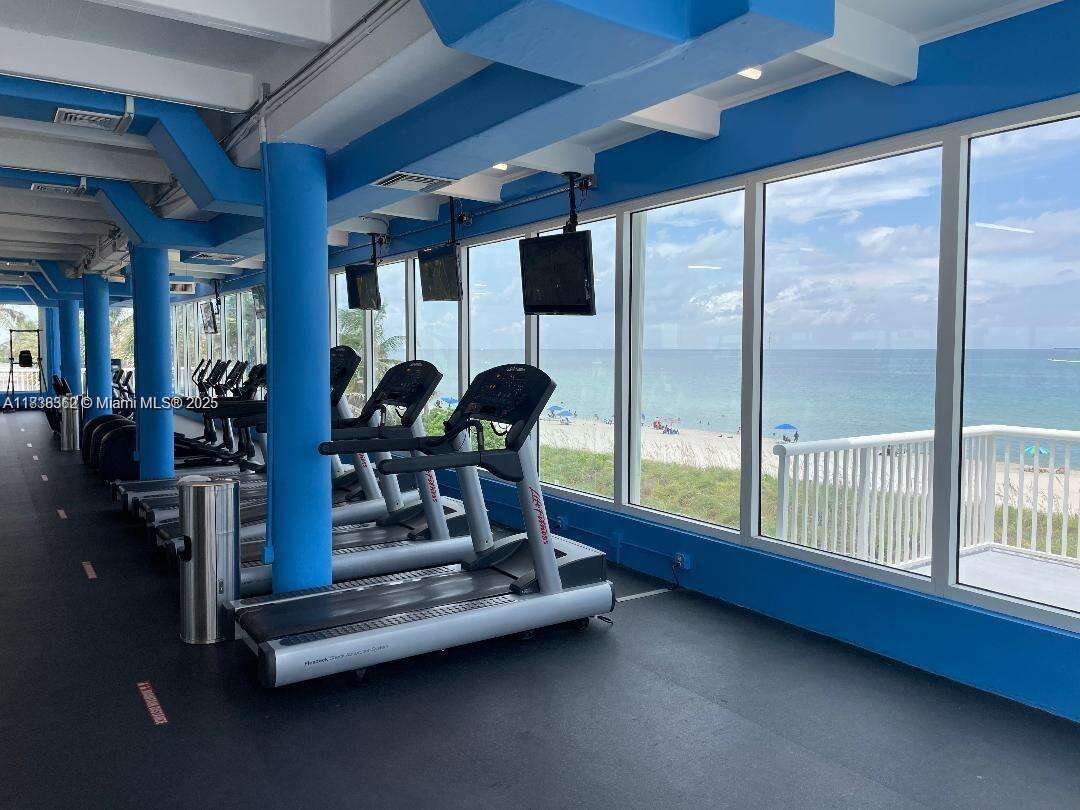 The Carriage House at 5401 Collins Ave, Miami Beach, FL 33140 - For Sale photo 14