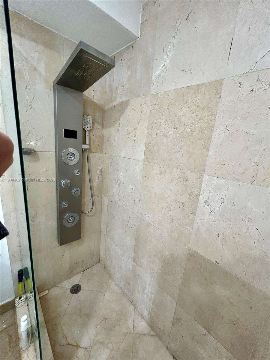 The Carriage House at 5401 Collins Ave, Miami Beach, FL 33140 - For Sale photo 25