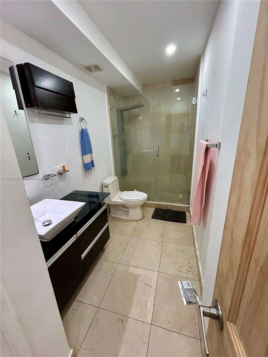 The Carriage House at 5401 Collins Ave, Miami Beach, FL 33140 - For Sale photo 27
