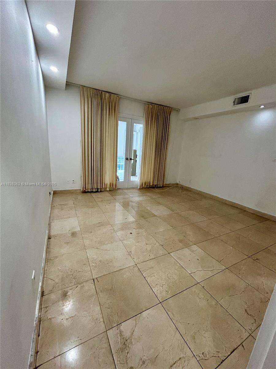 The Carriage House at 5401 Collins Ave, Miami Beach, FL 33140 - For Sale photo 29
