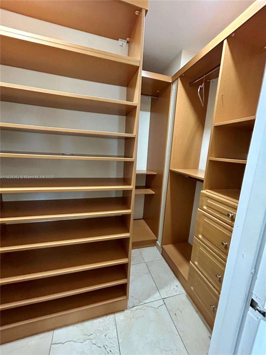 The Carriage House at 5401 Collins Ave, Miami Beach, FL 33140 - For Sale photo 31