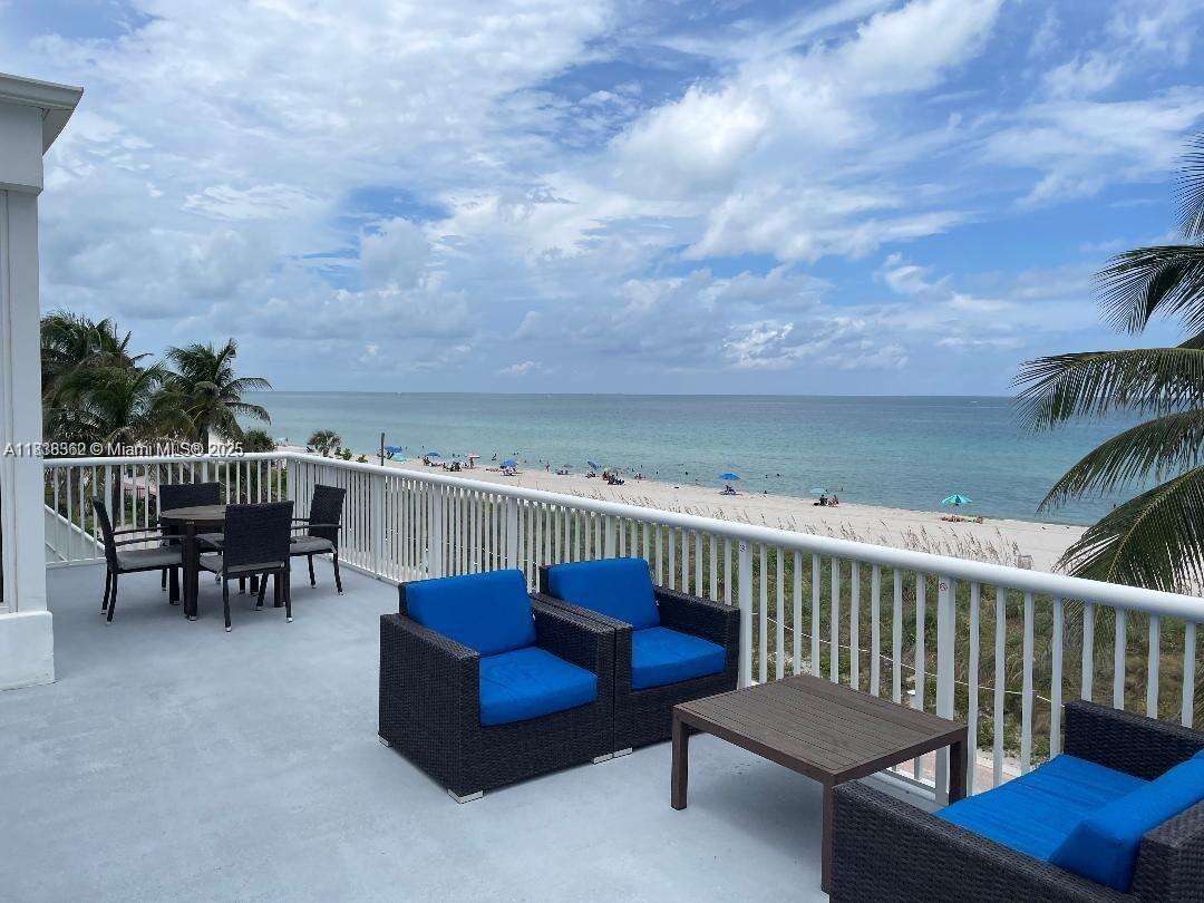 The Carriage House at 5401 Collins Ave, Miami Beach, FL 33140 - For Sale photo 6