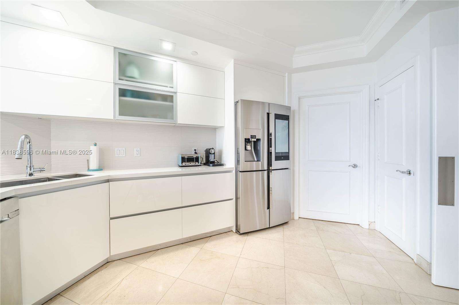 ATLANTIC III AT THE POINT - 21050 Point Pl, Aventura, FL 33180 | Picture 17