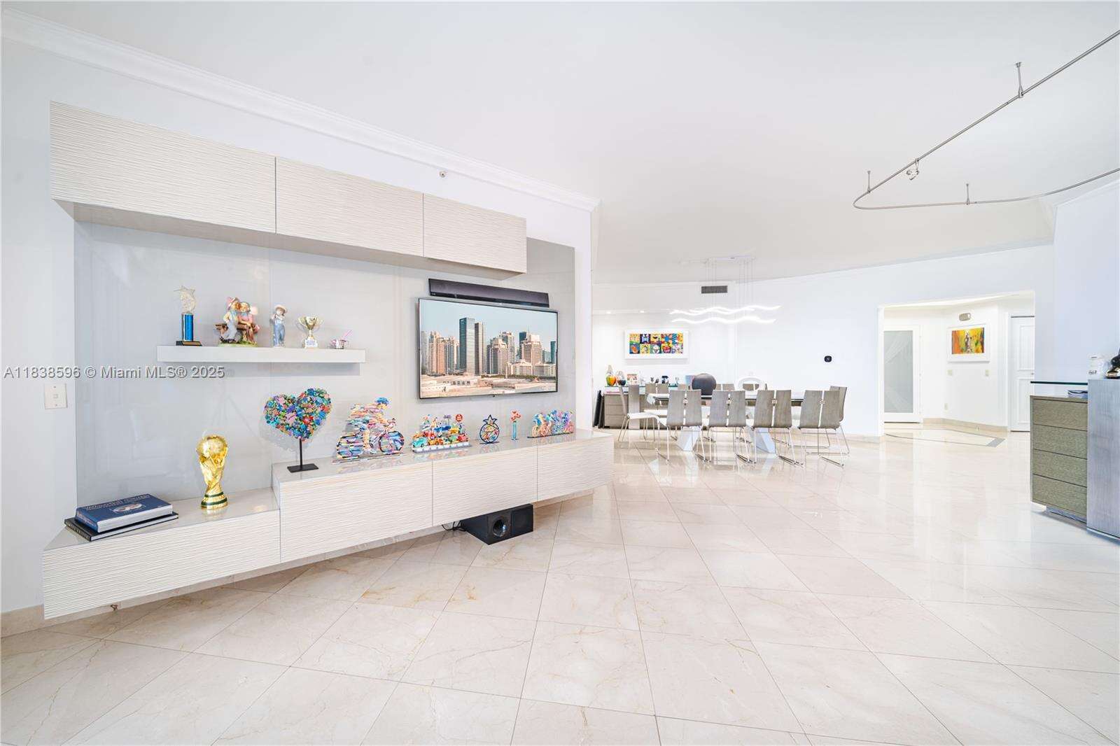 ATLANTIC III AT THE POINT - 21050 Point Pl, Aventura, FL 33180 | Picture 7