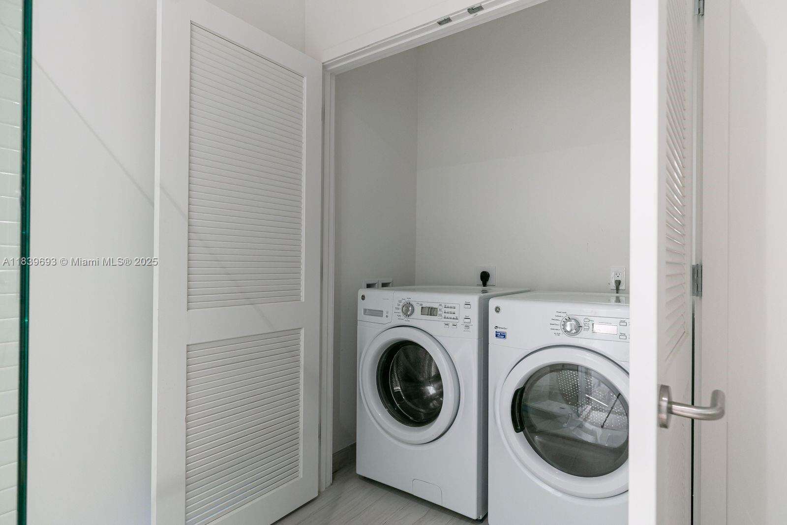 Hyde Beach House at 4010 Ocean Dr, Hollywood, FL 33019 - For Sale photo 20